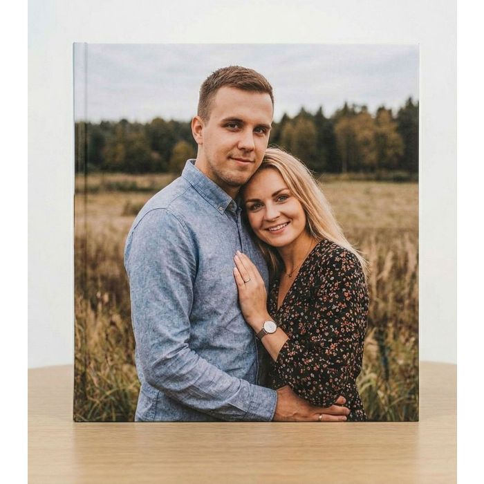 Personalizējama fotogrāmata 20x20cm Basic 80, cietie vāki ar pilnu apdruku, balt