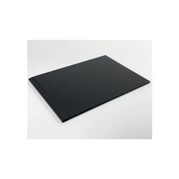 Fotogrāmata MyPhotoBook A4 5mm horizontāla. Cietie vāki ar izgriezumu priekšvākā. Skavu montāža. Black Silk